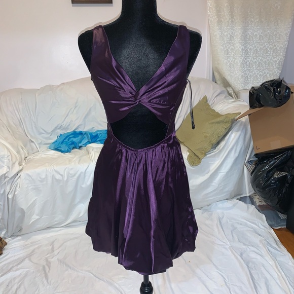 Dress - Picture 2 of 5